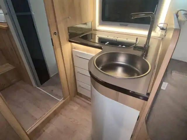 HYMER-ERIBA Future 430 T 